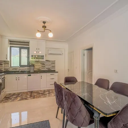 David In Gocek-inlice Φετιγιέ